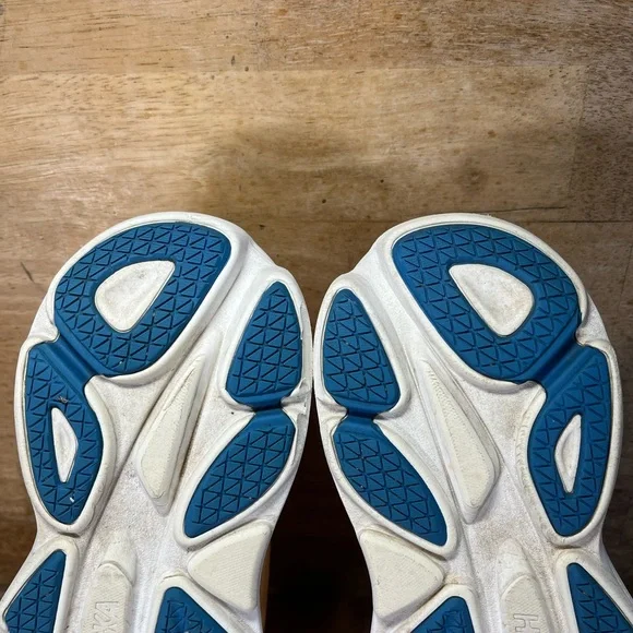 Hoka One One Bondi 8 REFLECTIVE Womens Size 7 Running Shoes Sneakers Orange - Picture 10 of 13